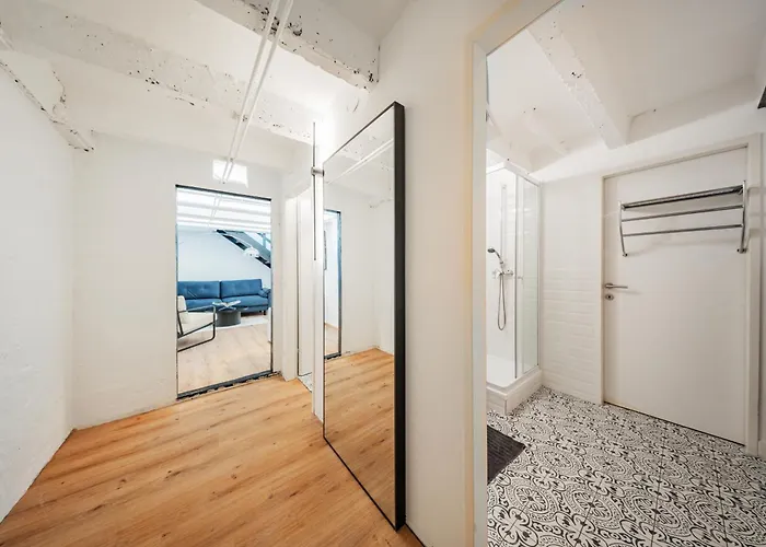 Center Lofts Apartahotel Viena